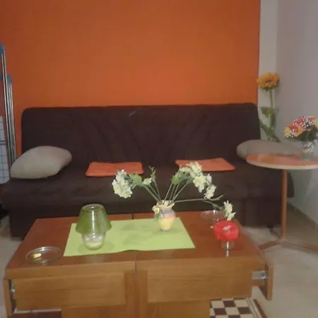 Appartement Happy Orange In Nea Kallikratia Chalkidiki *