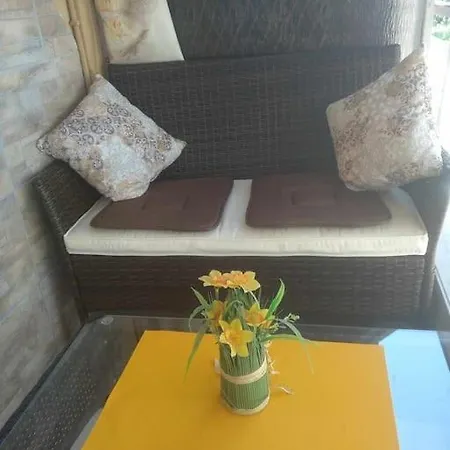 Happy Orange In Nea Kallikratia Chalkidiki Appartement *